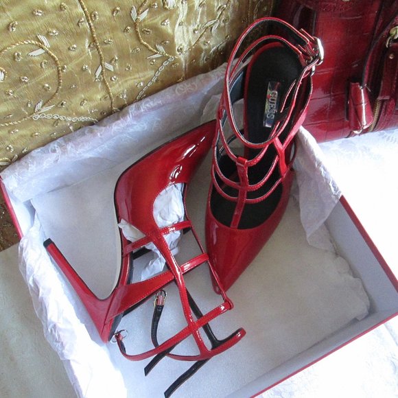 ๐๐ GUESS MACYโS RED PATENT STILLETTO SIZE 7M ๐๐ - Picture 3 of 15
